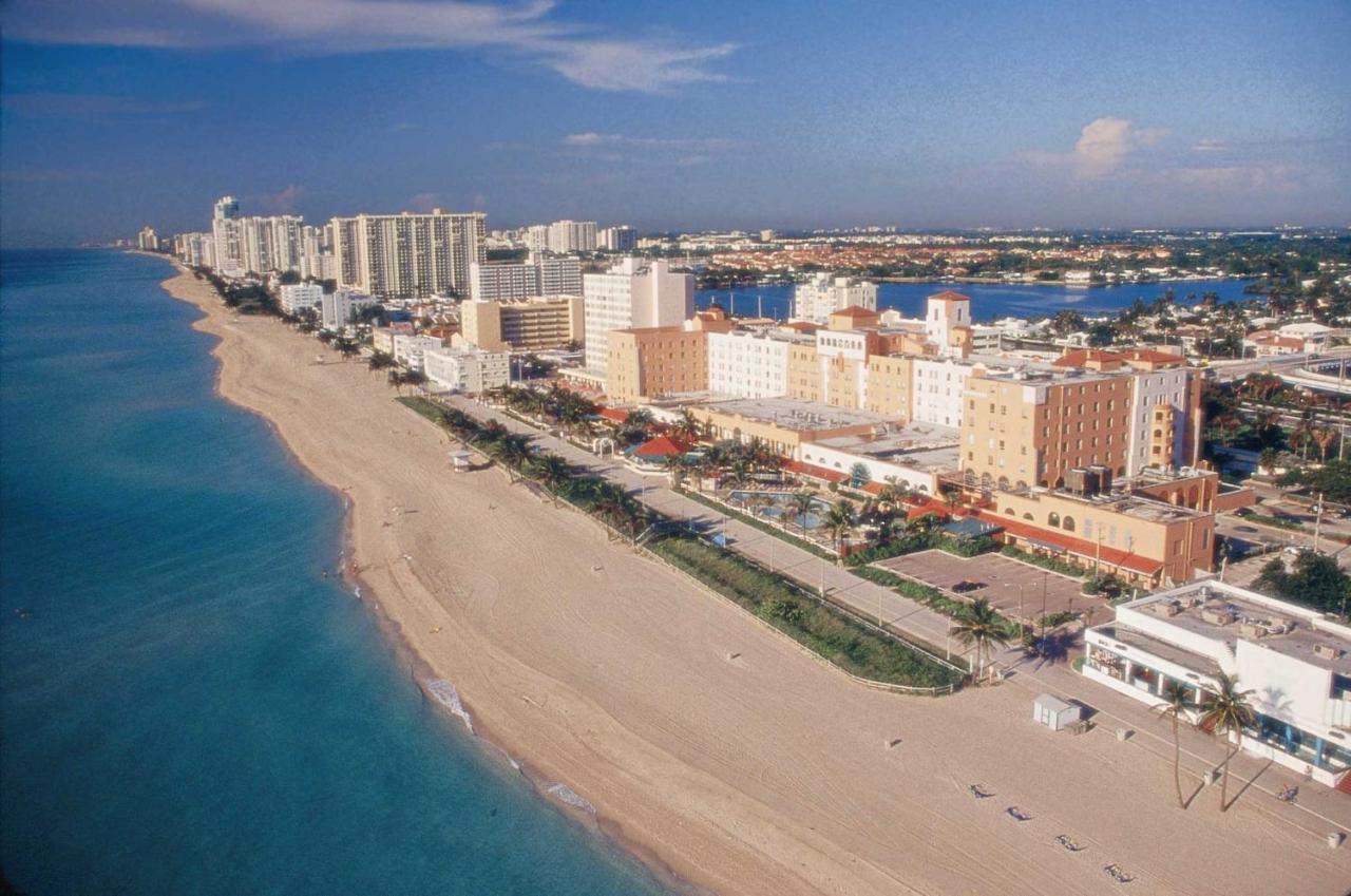 On Hollywood Beach - Affordable Two Bedrooms Sleeps 6 With Two Bathrooms 戴尼亚 外观 照片