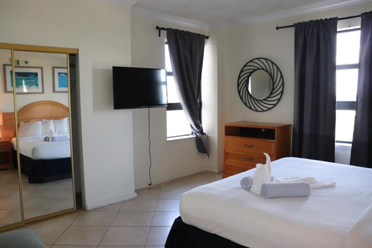 On Hollywood Beach - Affordable Two Bedrooms Sleeps 6 With Two Bathrooms 戴尼亚 外观 照片
